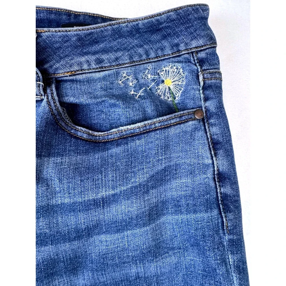 Judy Blue Skinny Fit Distressed Cuffed Crop Jeans Plus Size 20W Stretch